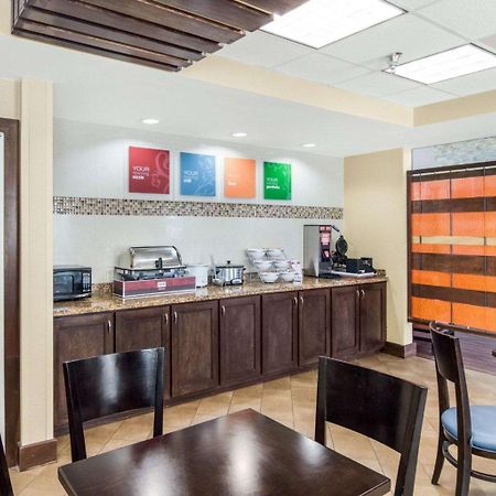 אודסה Comfort Suites מראה חיצוני תמונה