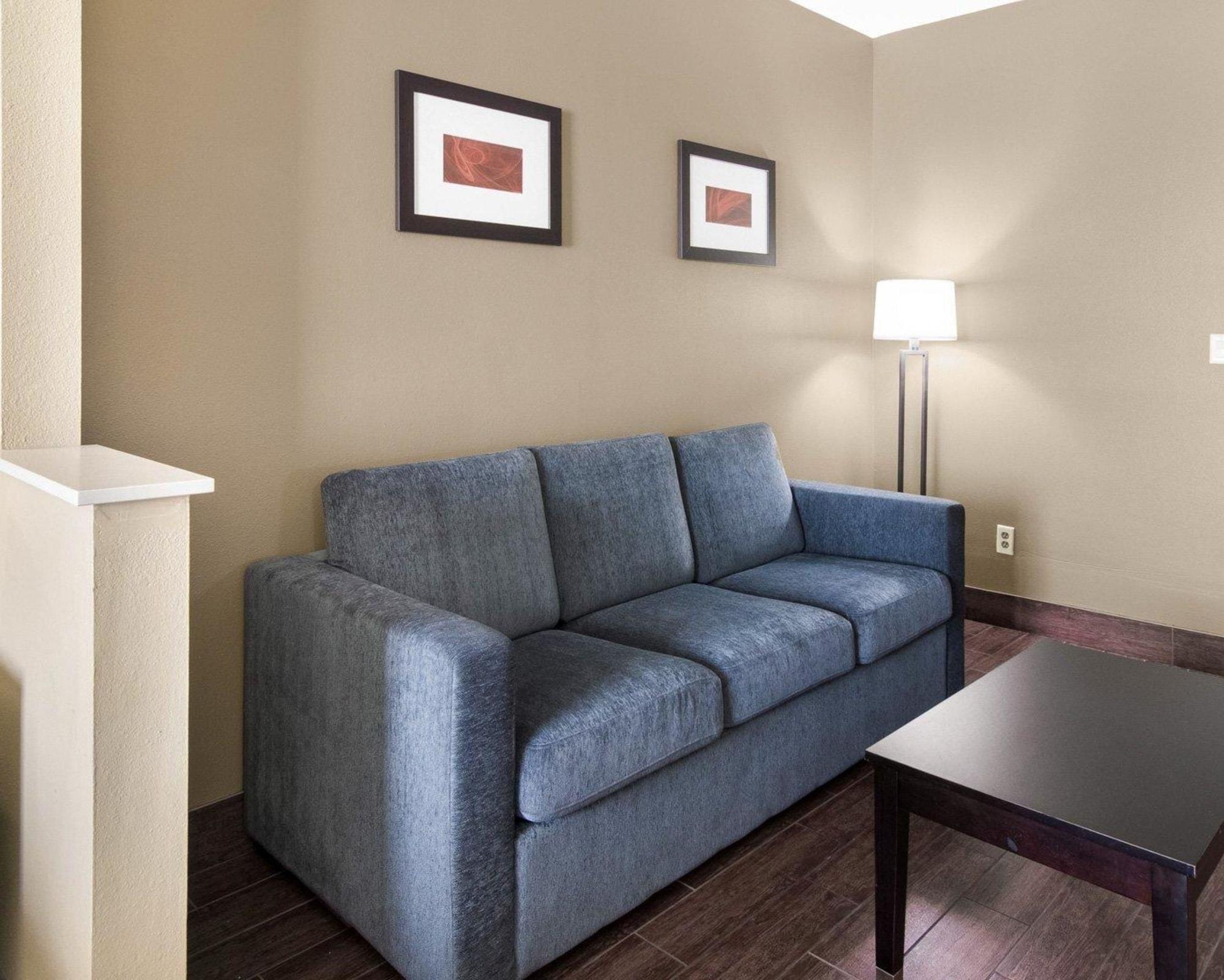 אודסה Comfort Suites מראה חיצוני תמונה