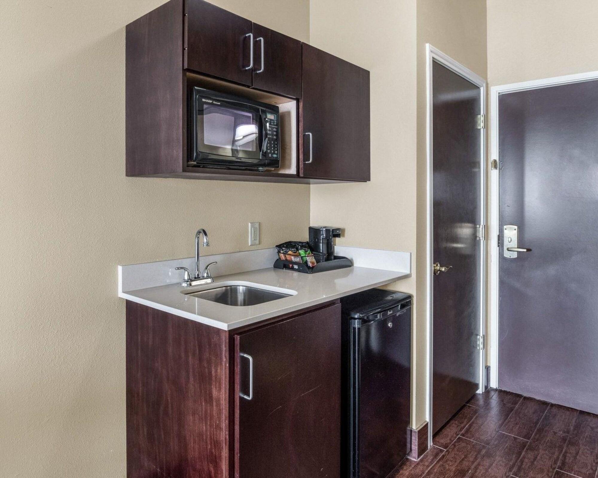 אודסה Comfort Suites מראה חיצוני תמונה