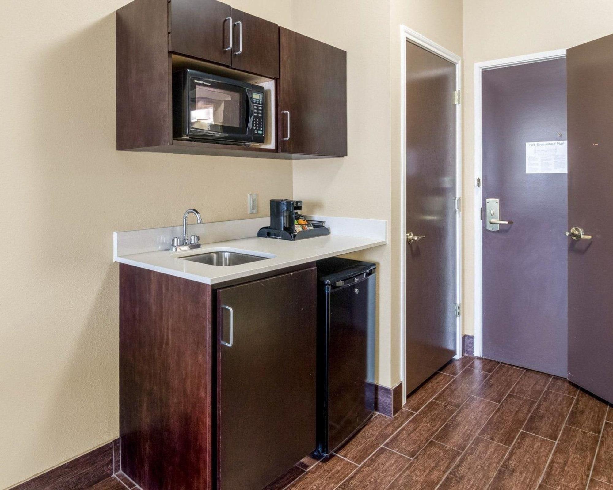 אודסה Comfort Suites מראה חיצוני תמונה