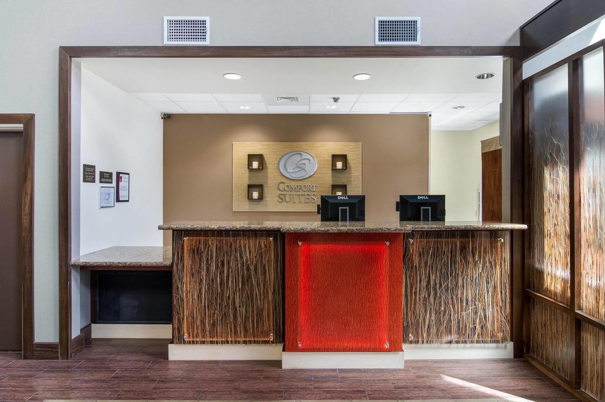 אודסה Comfort Suites מראה חיצוני תמונה