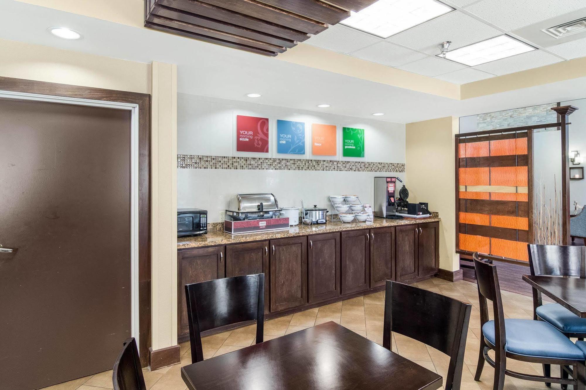 אודסה Comfort Suites מראה חיצוני תמונה