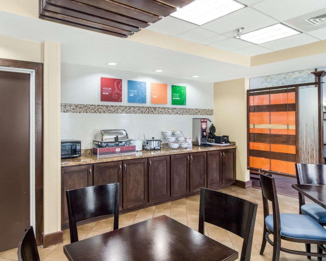 אודסה Comfort Suites מראה חיצוני תמונה