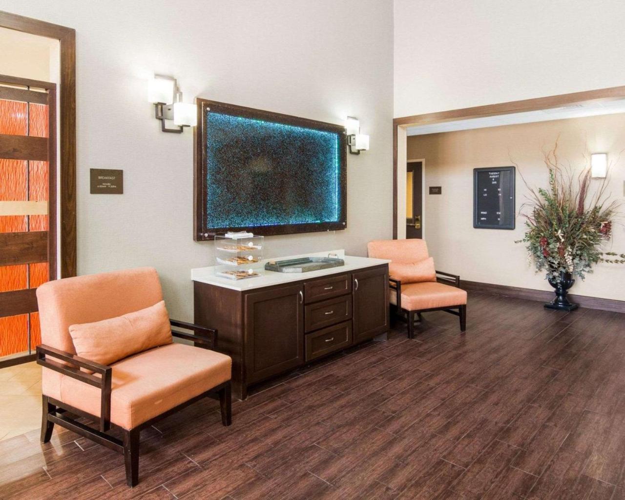 אודסה Comfort Suites מראה חיצוני תמונה