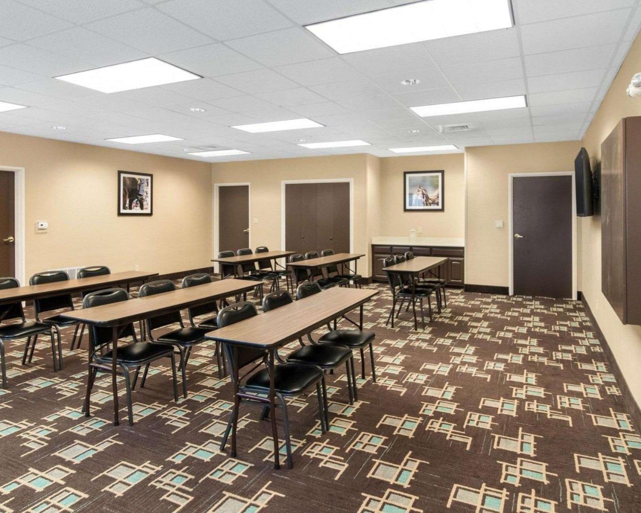 אודסה Comfort Suites מראה חיצוני תמונה