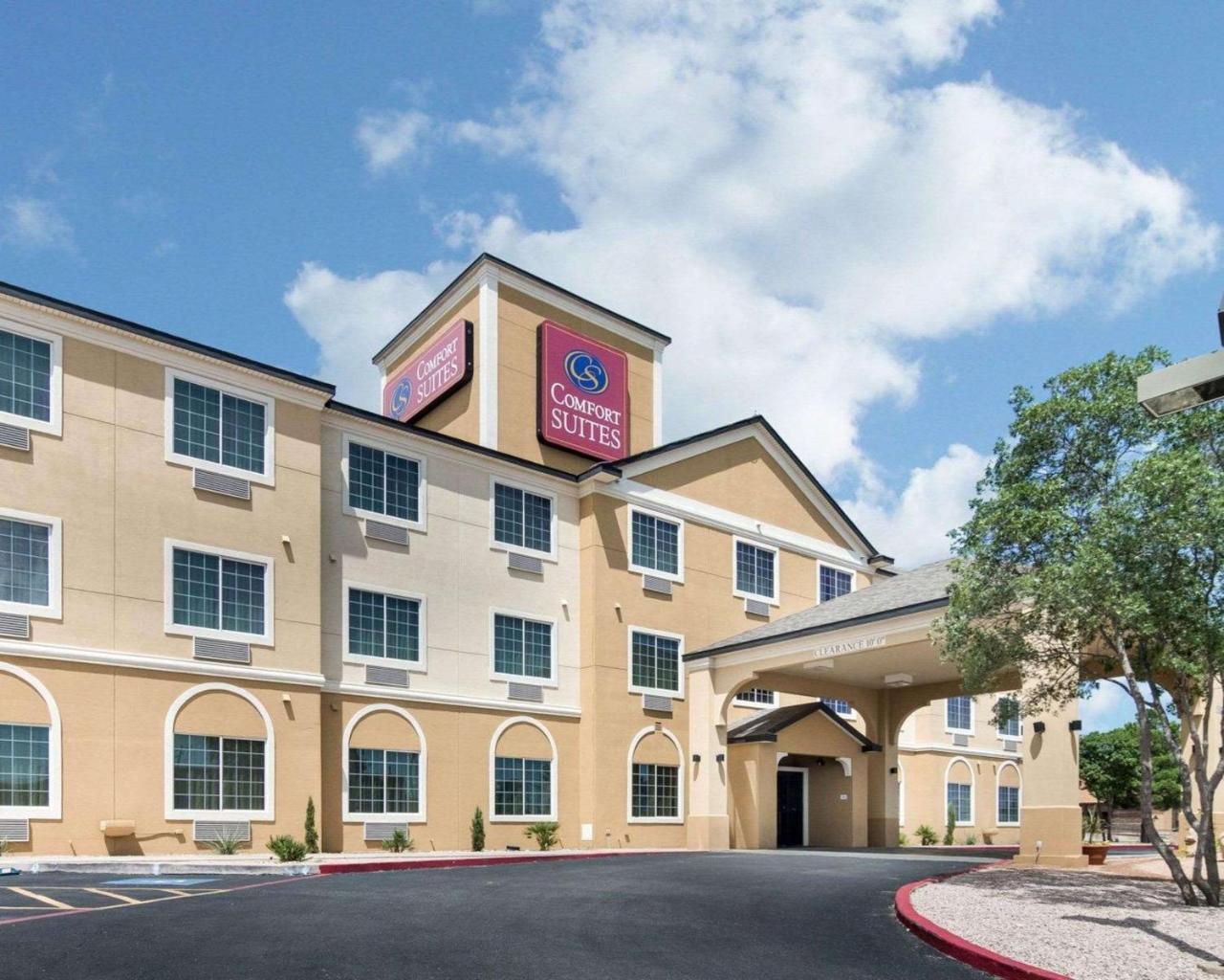 אודסה Comfort Suites מראה חיצוני תמונה
