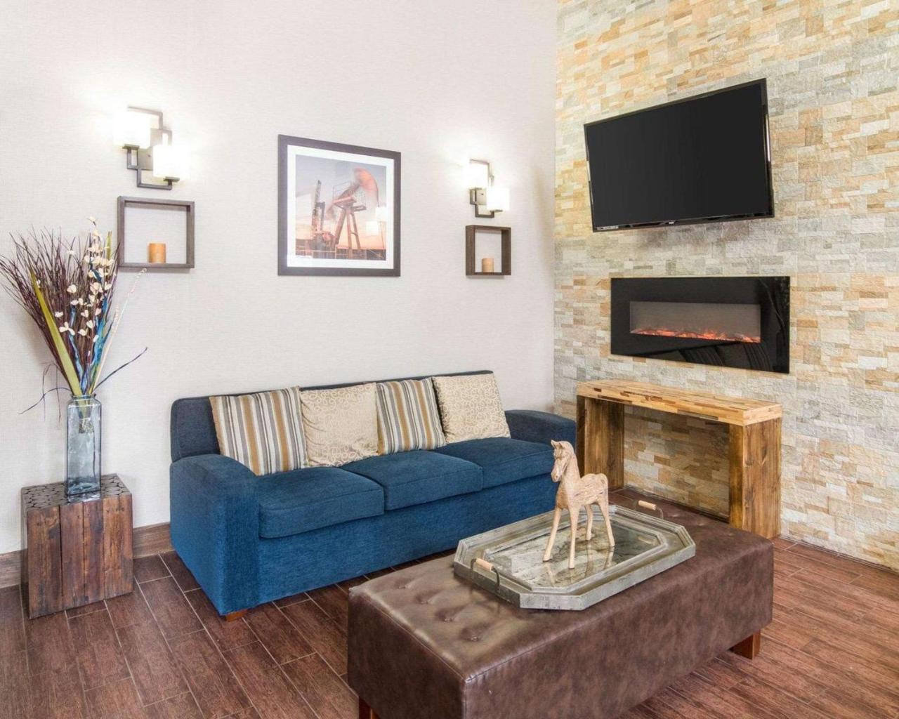 אודסה Comfort Suites מראה חיצוני תמונה