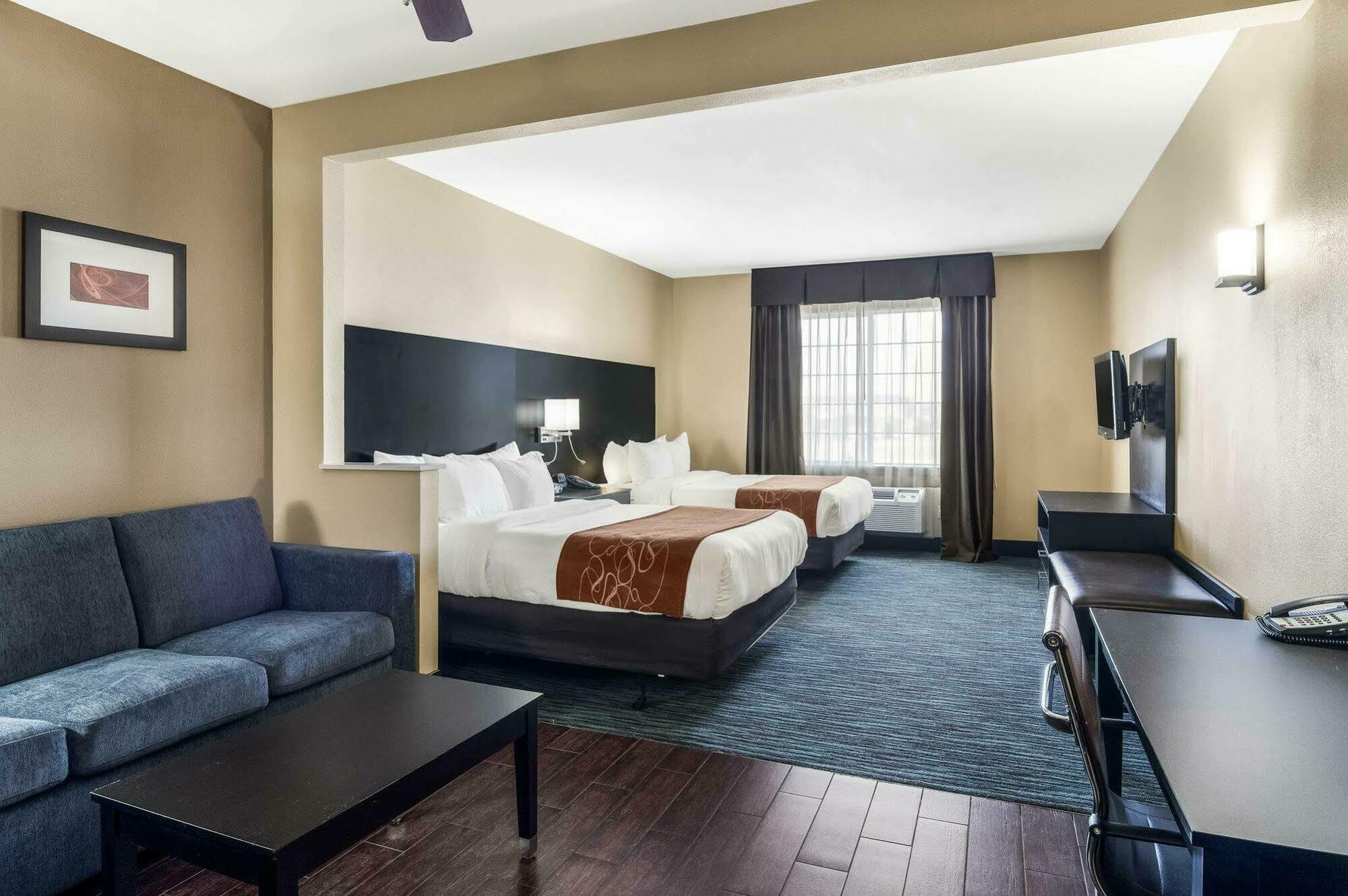 אודסה Comfort Suites מראה חיצוני תמונה