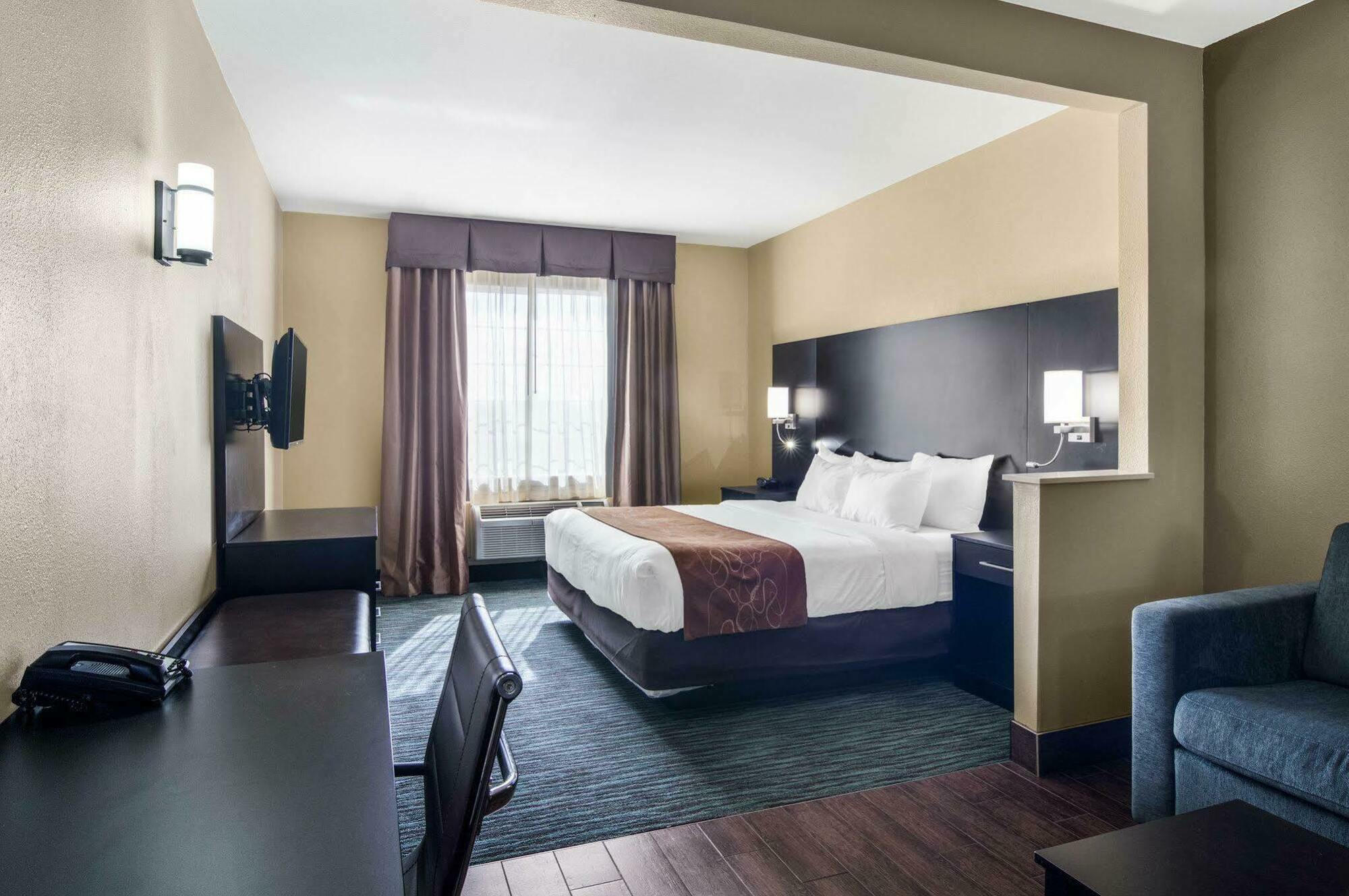 אודסה Comfort Suites מראה חיצוני תמונה